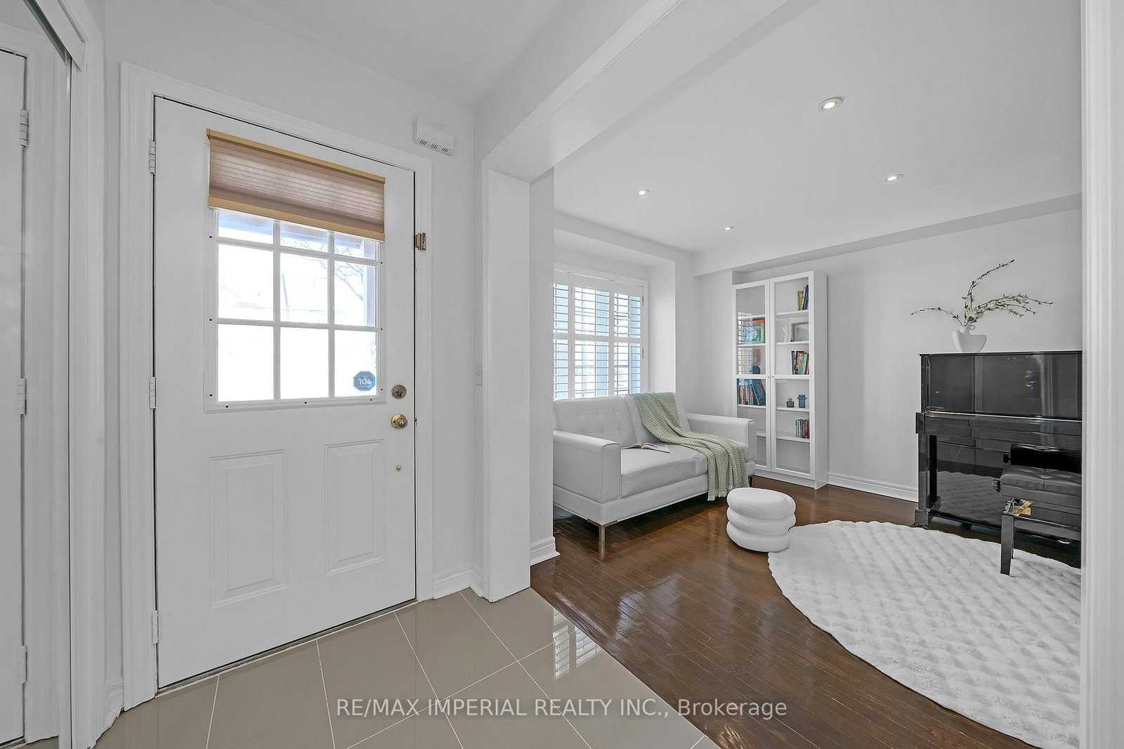 Townhouse for sale at 393 Bur Oak Avenue, Markham, Ontario, L6C 2T8 - Berczy - MLS: N12989420