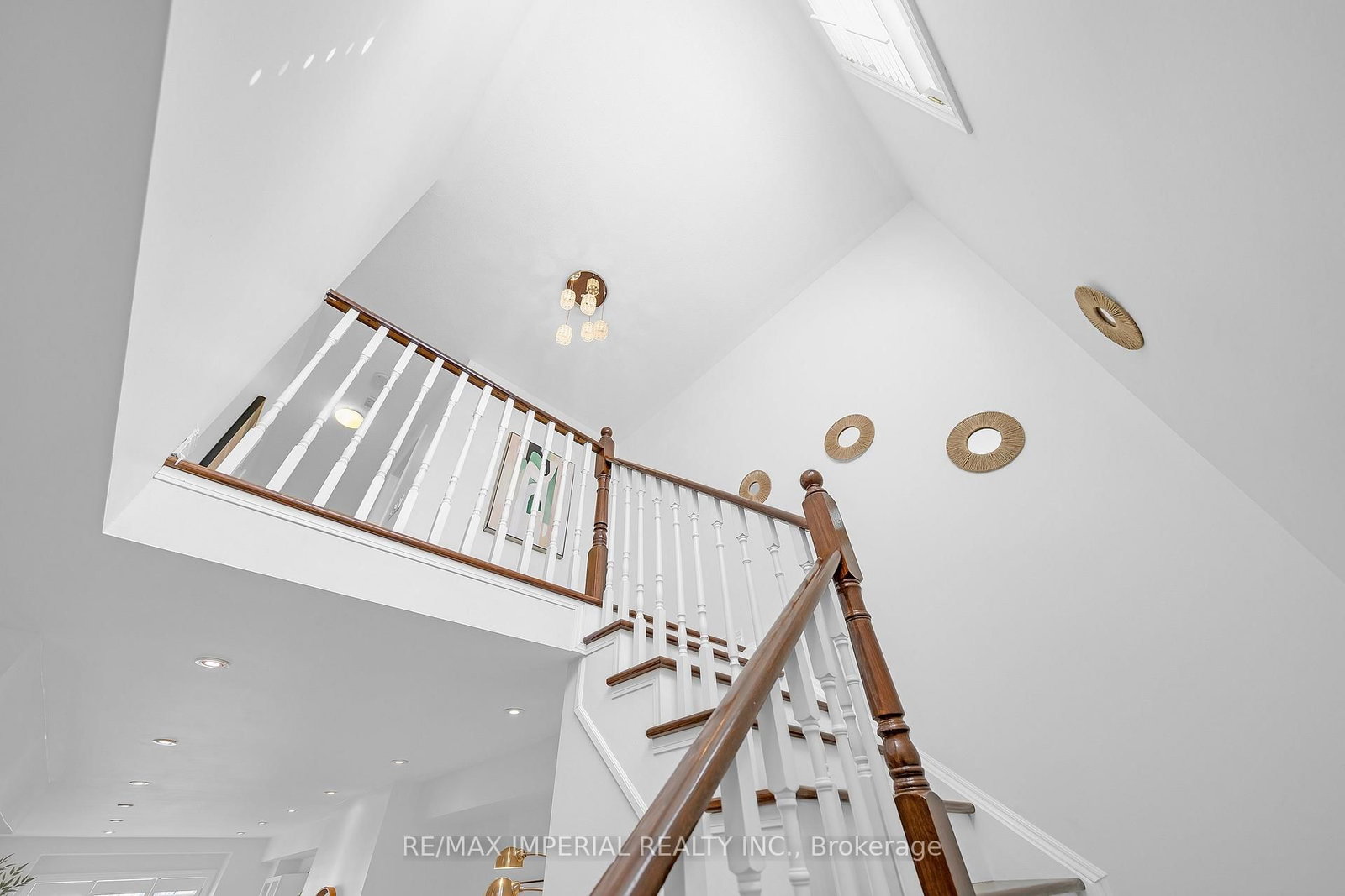 Townhouse for sale at 393 Bur Oak Avenue, Markham, Ontario, L6C 2T8 - Berczy - MLS: N12989420