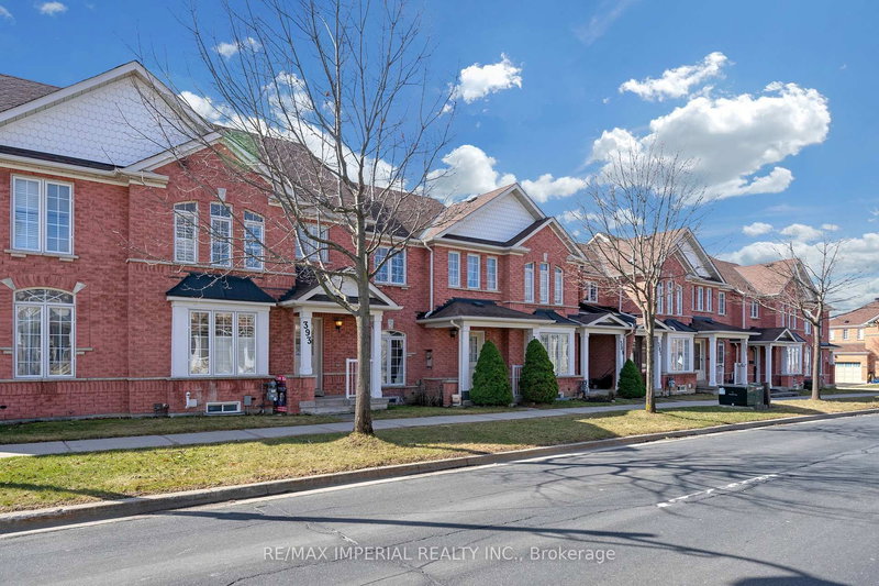 393 Bur Oak Ave, Markham, L6C 2T8 | Image 3