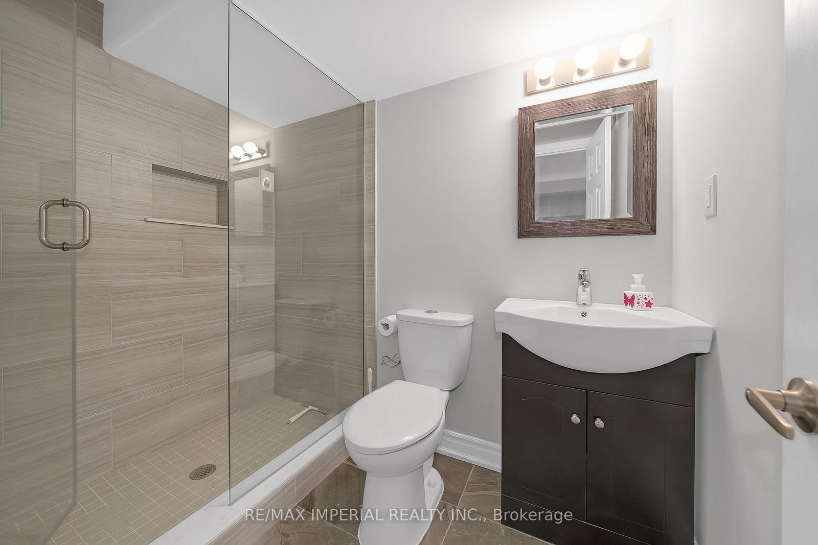 Townhouse for sale at 393 Bur Oak Avenue, Markham, Ontario, L6C 2T8 - Berczy - MLS: N12989420