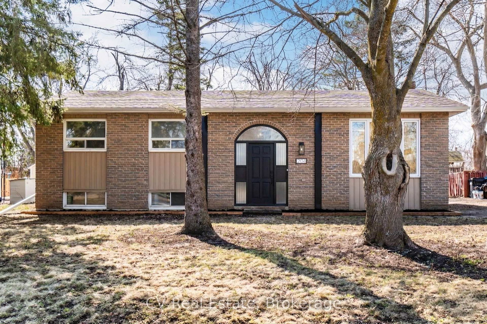 204 Lynn Street - Photo 2