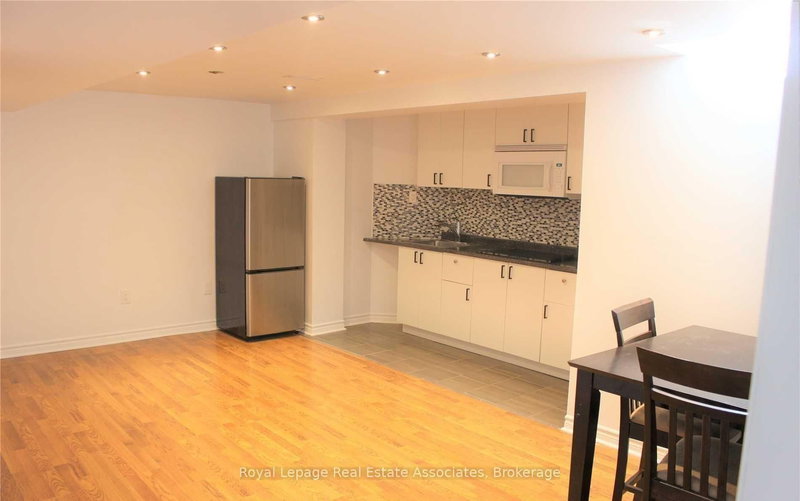 Bsmt - 155 Johnswood Cres, Vaughan, L4H 2L1 | Image 3