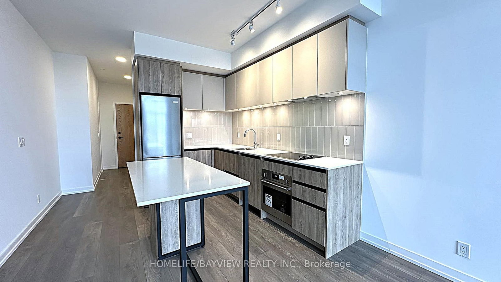 8 Beverley Glen Boulevard, Unit 603 - Photo 3