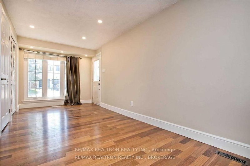 Lower - 2 Callahan Rd, Markham, L3R 2K1 | Image 2
