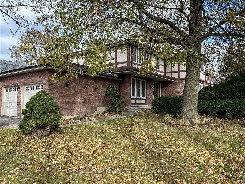 210 Bayview Fairways Dr, Markham, Ontario