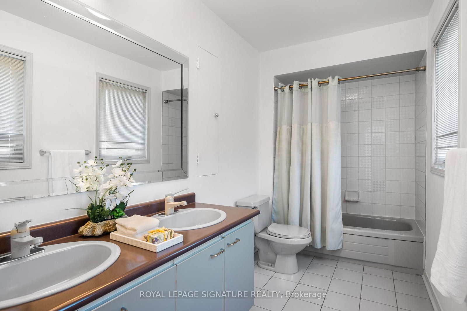 Detached House for sale at 59 Edenbridge Drive, Vaughan, Ontario, L4J 7V3 - Beverley Glen - MLS: N12989924