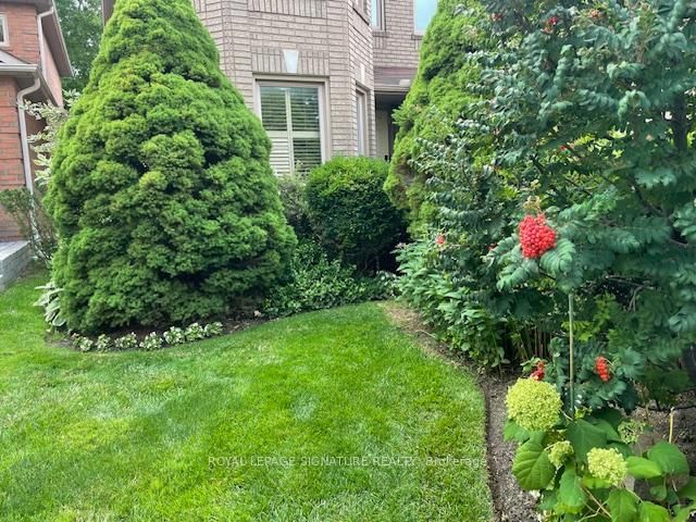 Detached House for sale at 59 Edenbridge Drive, Vaughan, Ontario, L4J 7V3 - Beverley Glen - MLS: N12989924