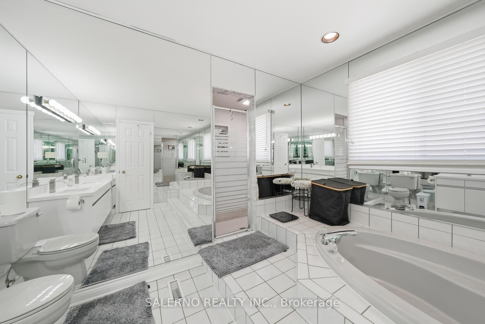 Detached House for sale at 115 Ayton Crescent, Vaughan, Ontario, L4L 7H5 - Islington Woods - MLS: N12989958