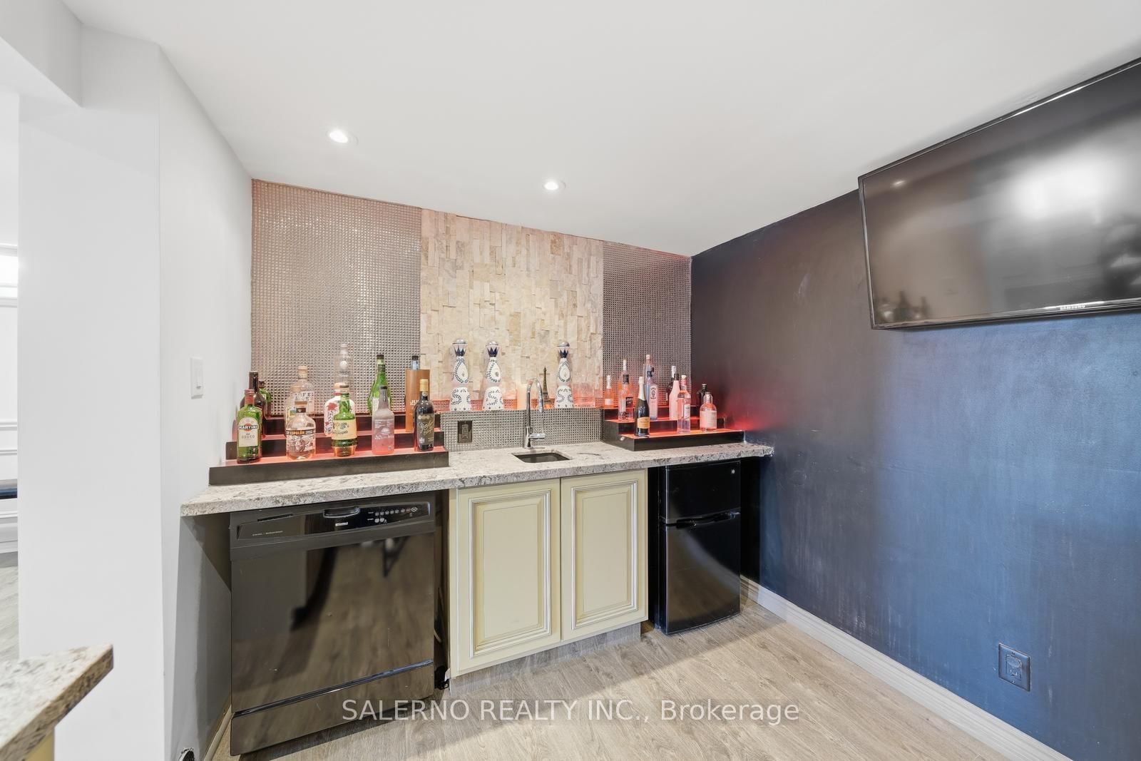 Detached House for sale at 115 Ayton Crescent, Vaughan, Ontario, L4L 7H5 - Islington Woods - MLS: N12989958