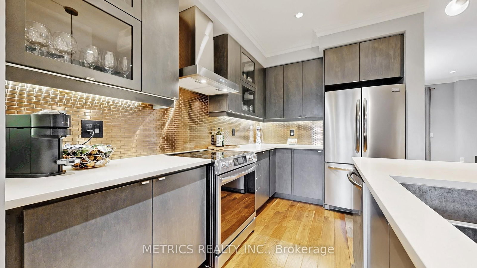 Townhouse for sale at 4 Glenngarry Crescent, Vaughan, Ontario, L6A 4Z4 - Maple - MLS: N12990082