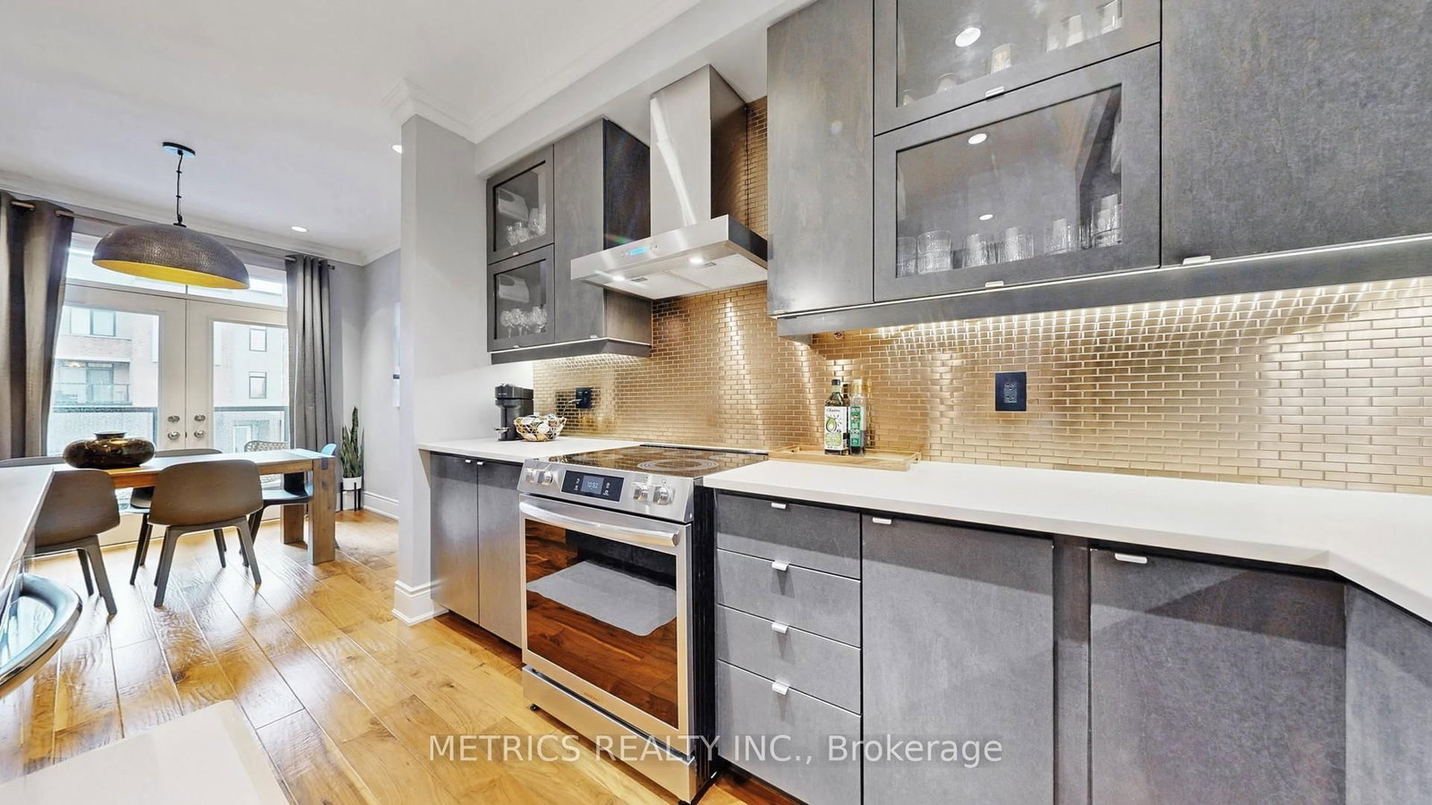 Townhouse for sale at 4 Glenngarry Crescent, Vaughan, Ontario, L6A 4Z4 - Maple - MLS: N12990082