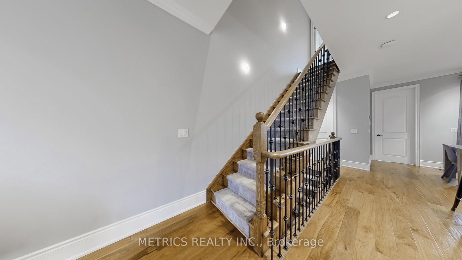 Townhouse for sale at 4 Glenngarry Crescent, Vaughan, Ontario, L6A 4Z4 - Maple - MLS: N12990082