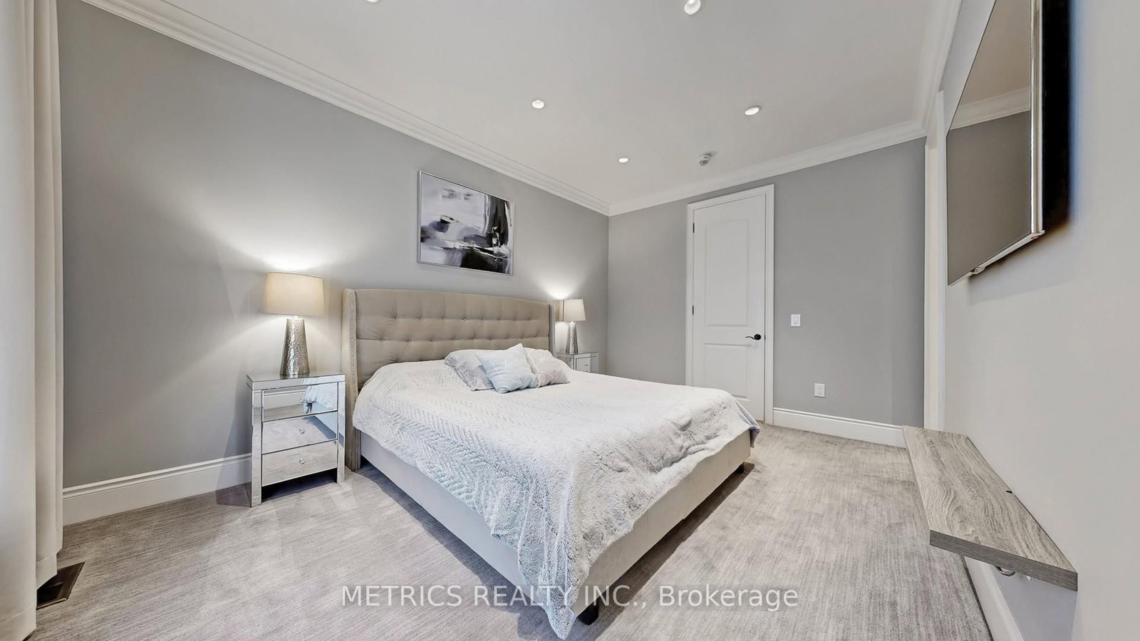 Townhouse for sale at 4 Glenngarry Crescent, Vaughan, Ontario, L6A 4Z4 - Maple - MLS: N12990082