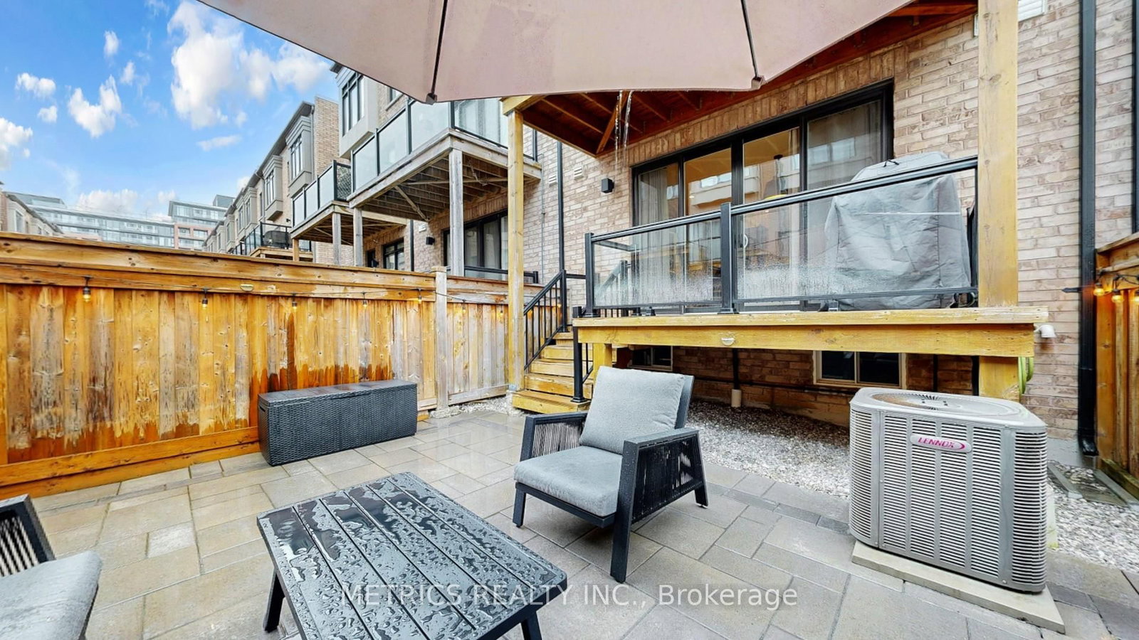 Townhouse for sale at 4 Glenngarry Crescent, Vaughan, Ontario, L6A 4Z4 - Maple - MLS: N12990082