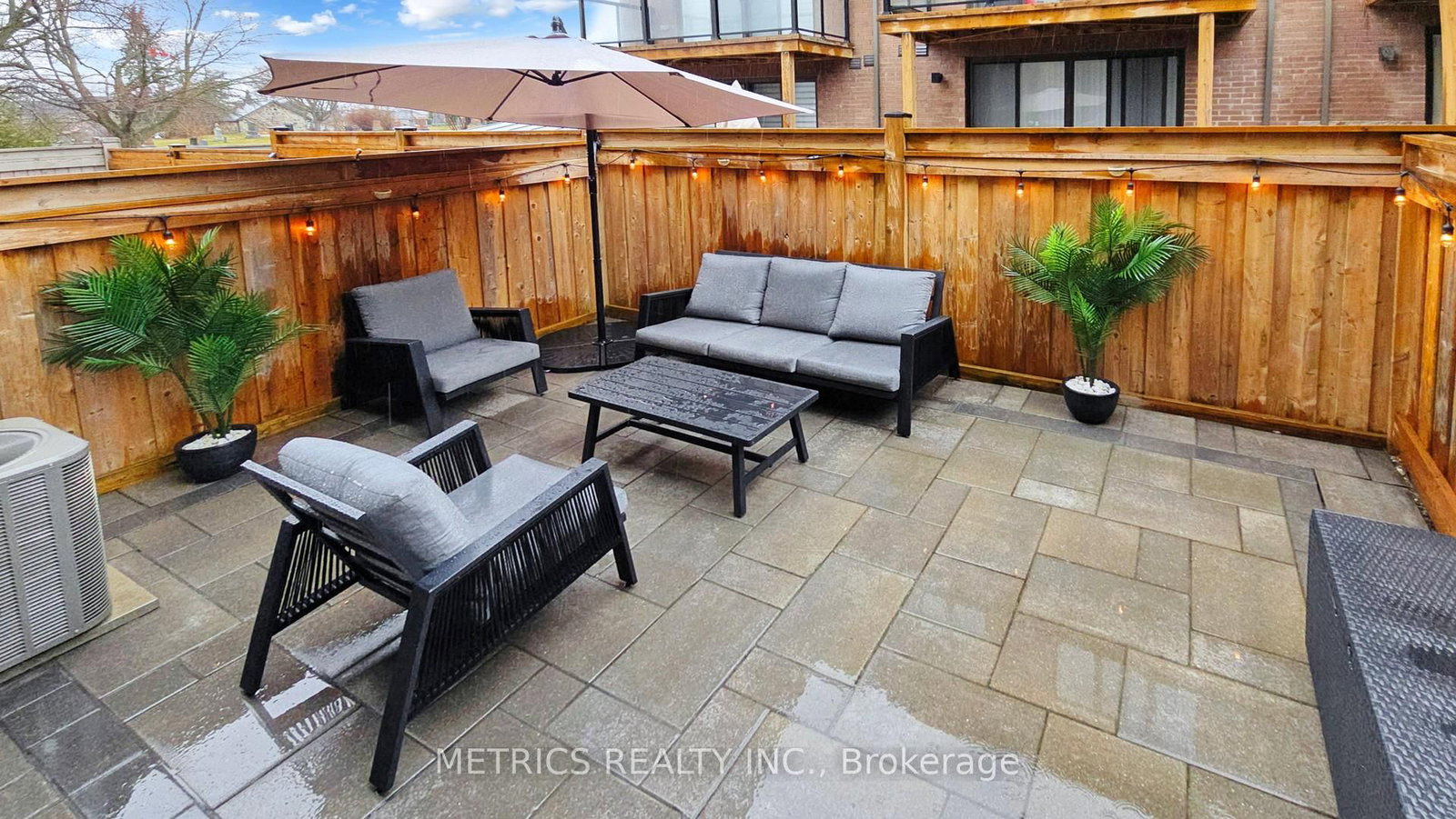 Townhouse for sale at 4 Glenngarry Crescent, Vaughan, Ontario, L6A 4Z4 - Maple - MLS: N12990082