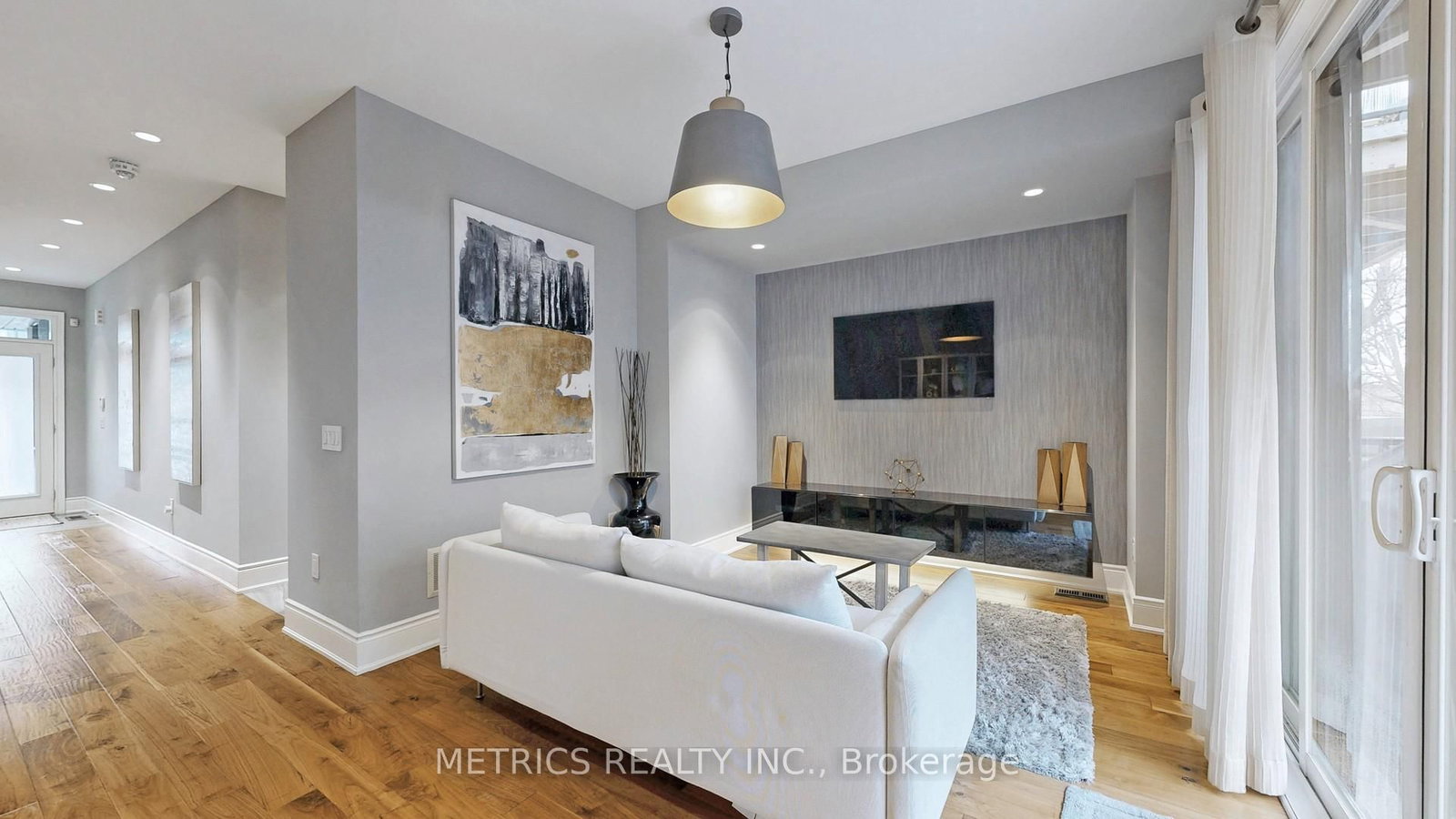 Townhouse for sale at 4 Glenngarry Crescent, Vaughan, Ontario, L6A 4Z4 - Maple - MLS: N12990082