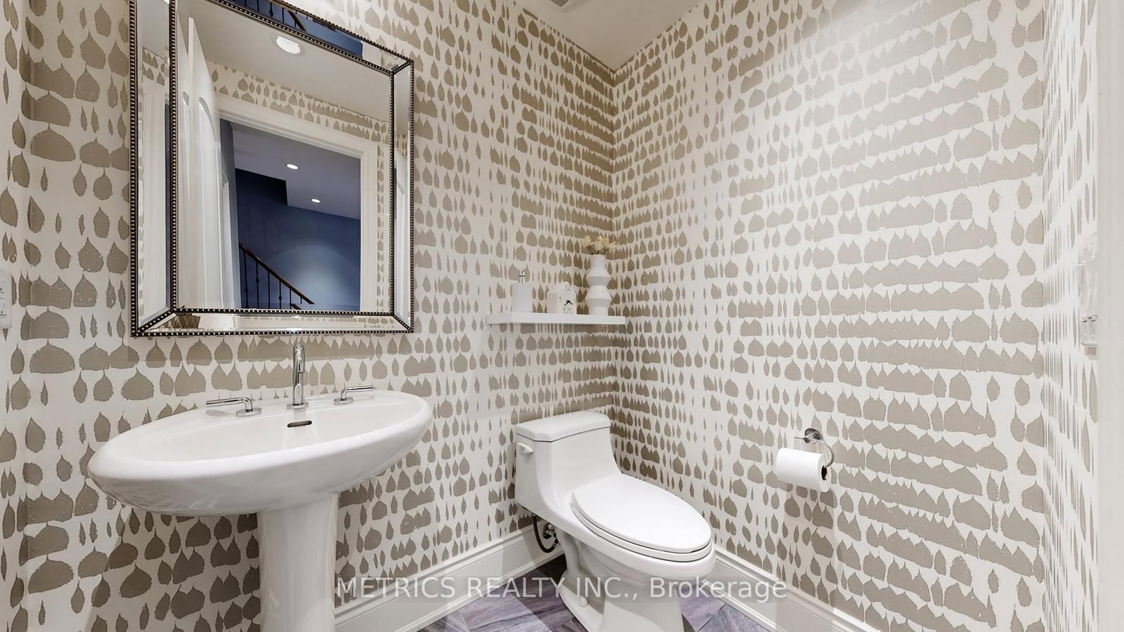 Townhouse for sale at 4 Glenngarry Crescent, Vaughan, Ontario, L6A 4Z4 - Maple - MLS: N12990082