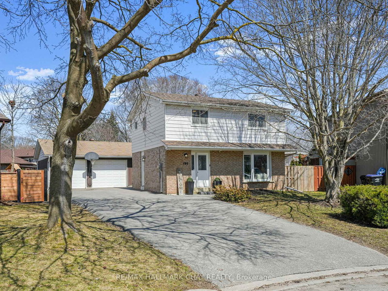 190 Mackenzie St, New Tecumseth, L9R 1B8 | Image 2