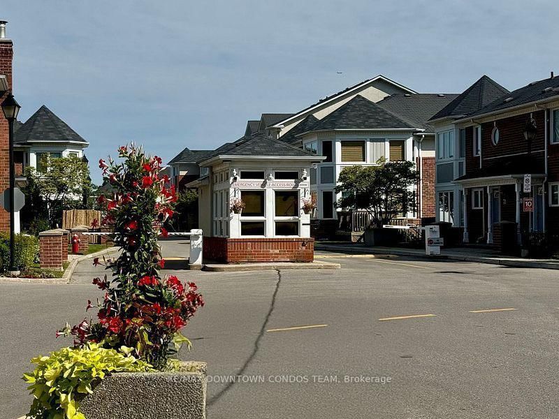 154 - 18 Clark Ave W, Vaughan, L4J 8H1 | Image 2