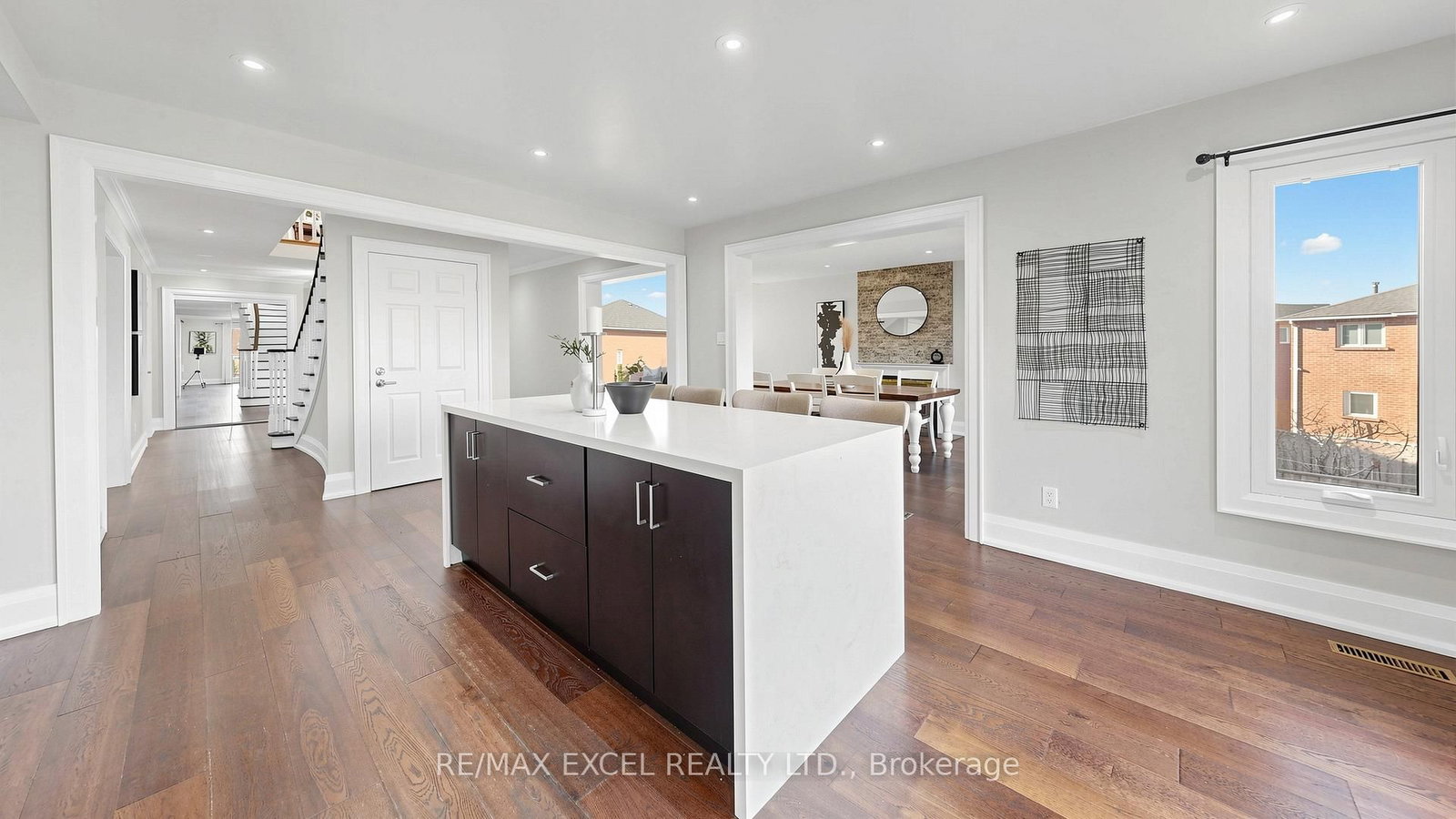 Detached House for sale at 43 Piccadilly Road, Richmond Hill, Ontario, L4B 1S9 - Doncrest - MLS: N12990726