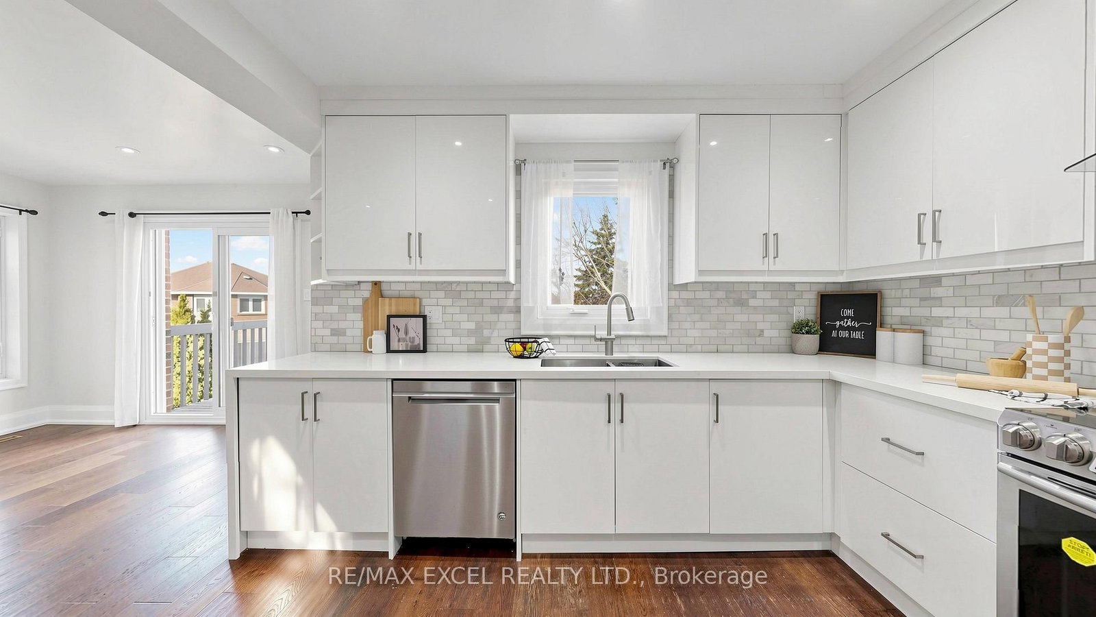 Detached House for sale at 43 Piccadilly Road, Richmond Hill, Ontario, L4B 1S9 - Doncrest - MLS: N12990726