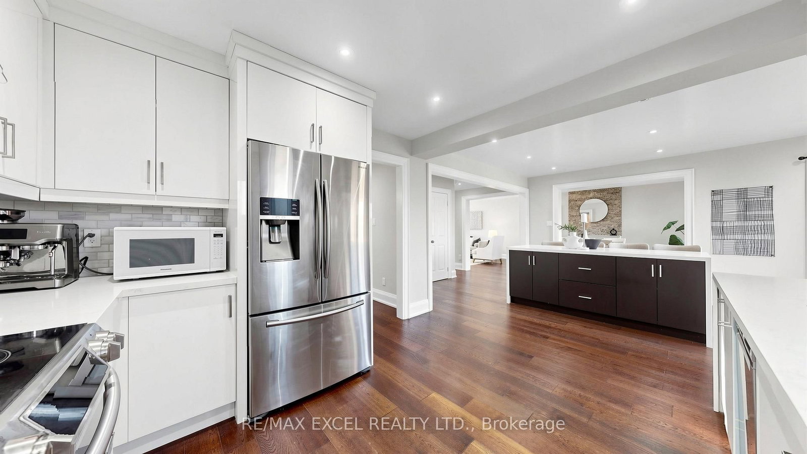 Detached House for sale at 43 Piccadilly Road, Richmond Hill, Ontario, L4B 1S9 - Doncrest - MLS: N12990726