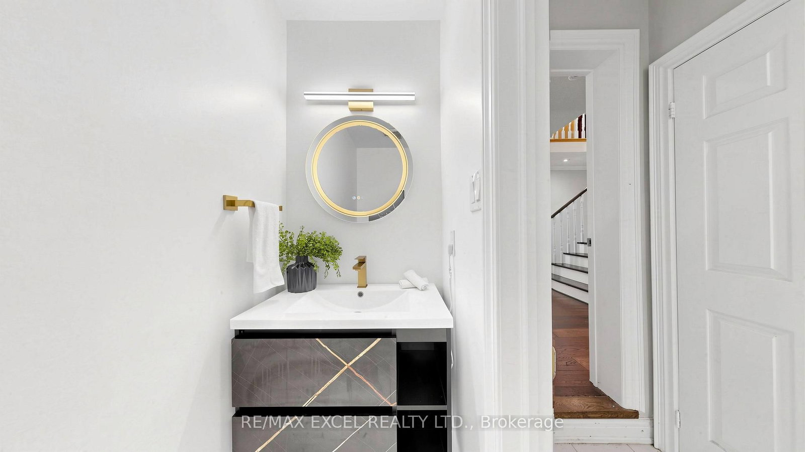 Detached House for sale at 43 Piccadilly Road, Richmond Hill, Ontario, L4B 1S9 - Doncrest - MLS: N12990726