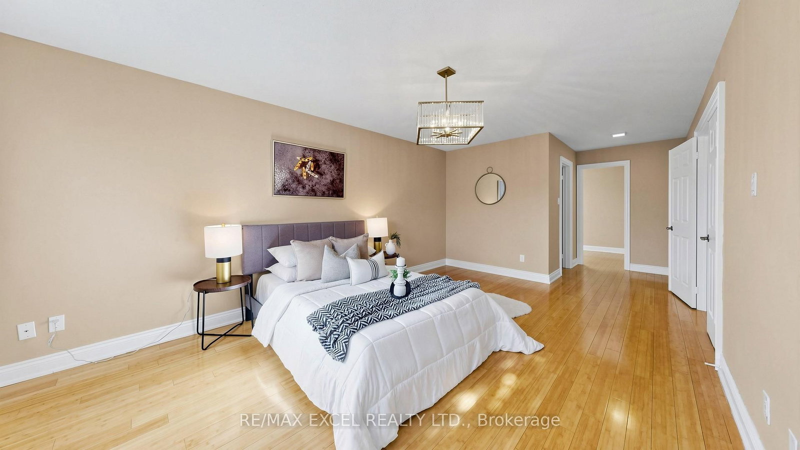 Detached House for sale at 43 Piccadilly Road, Richmond Hill, Ontario, L4B 1S9 - Doncrest - MLS: N12990726