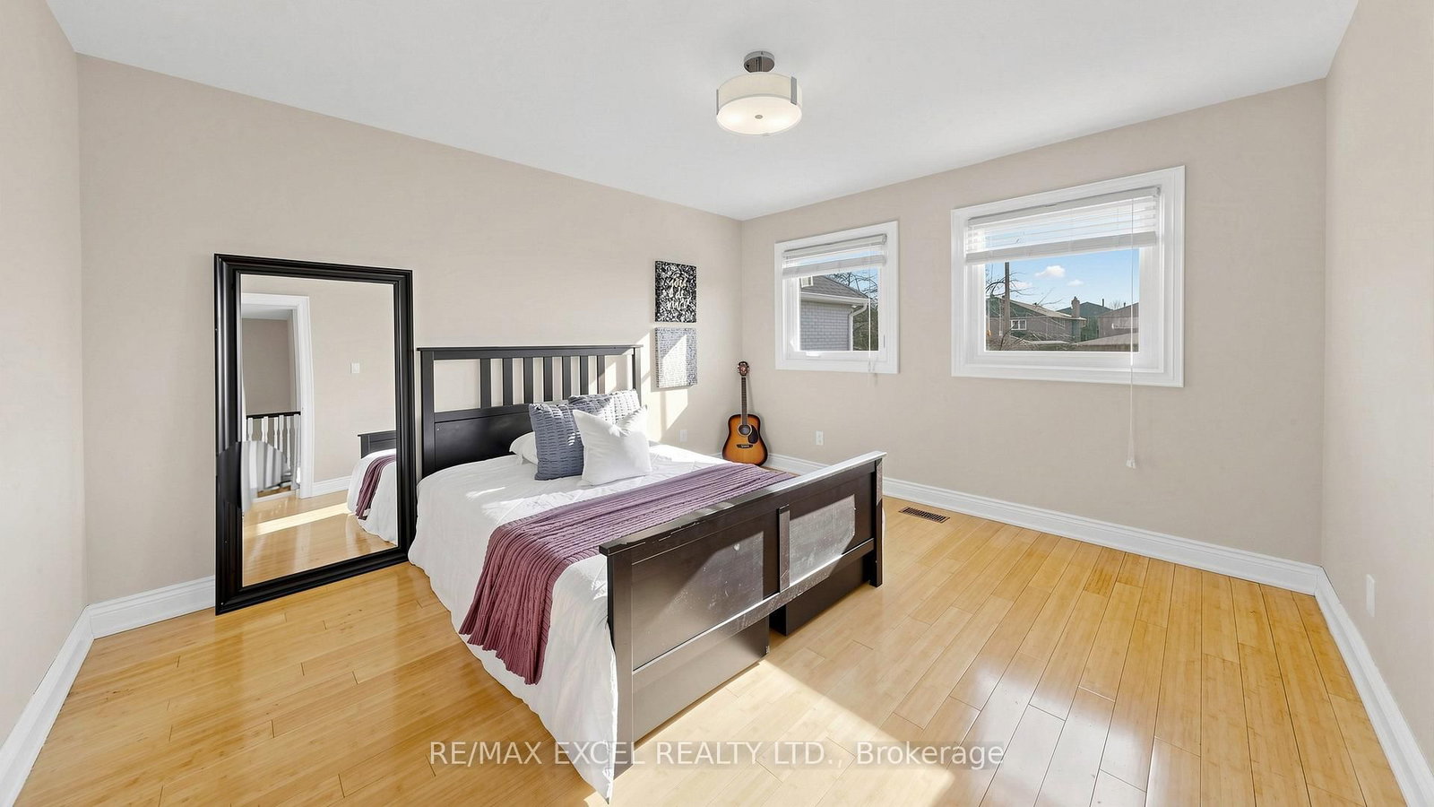 Detached House for sale at 43 Piccadilly Road, Richmond Hill, Ontario, L4B 1S9 - Doncrest - MLS: N12990726