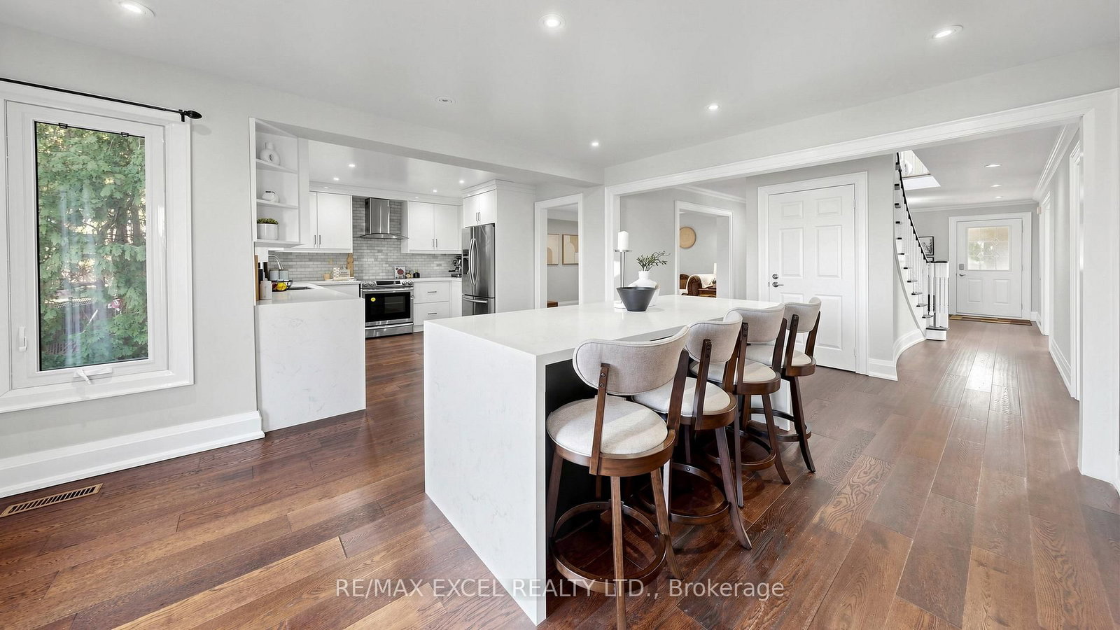 Detached House for sale at 43 Piccadilly Road, Richmond Hill, Ontario, L4B 1S9 - Doncrest - MLS: N12990726