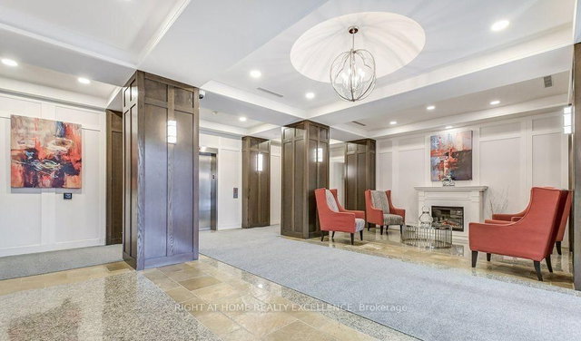 806 - 29 Northern Heights Drive