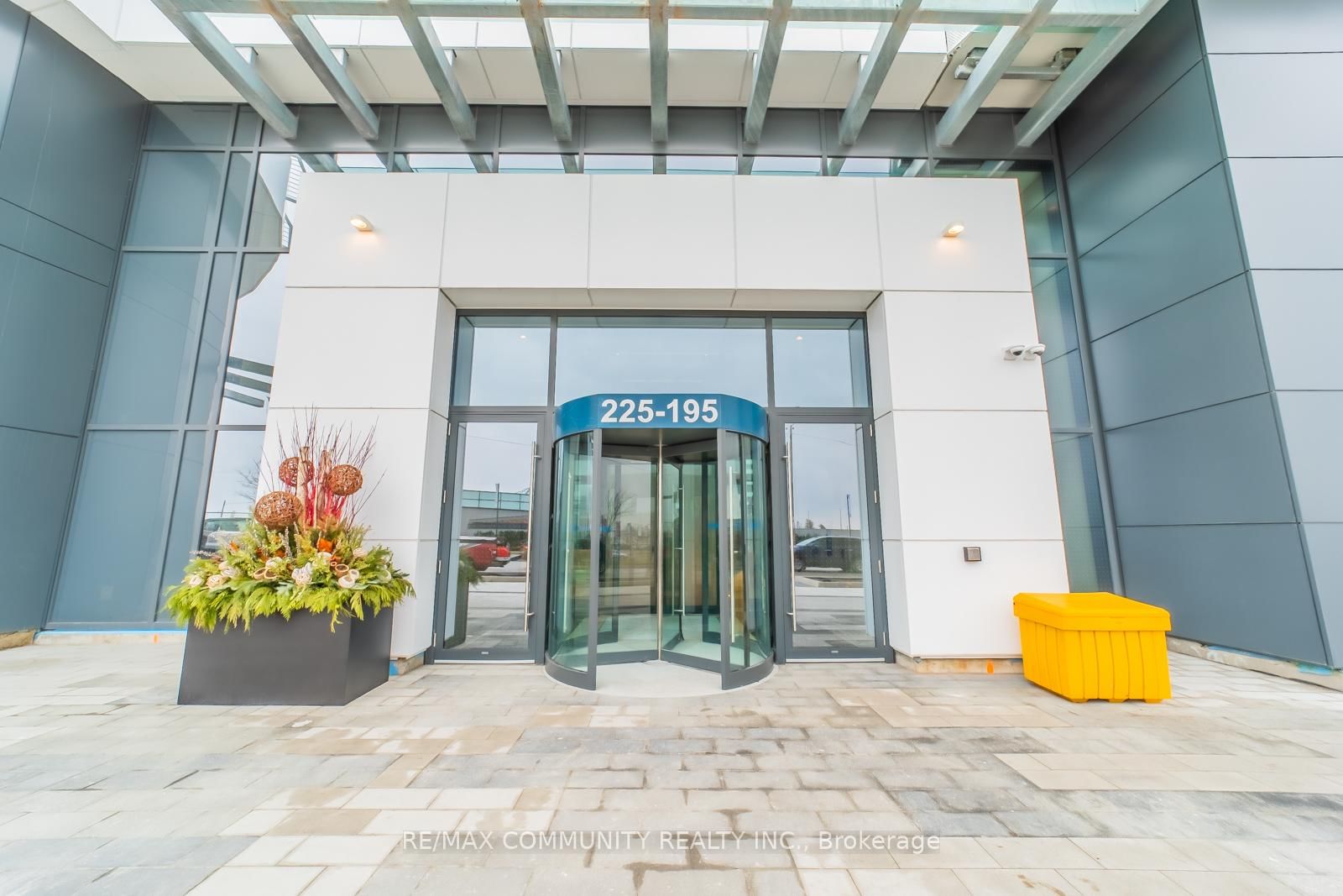 195 Commerce Street, Unit 716 - Photo 2