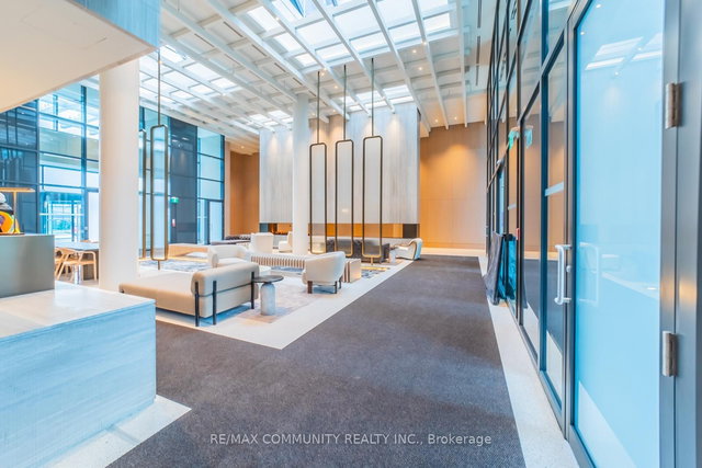 716 - 195 Commerce Street