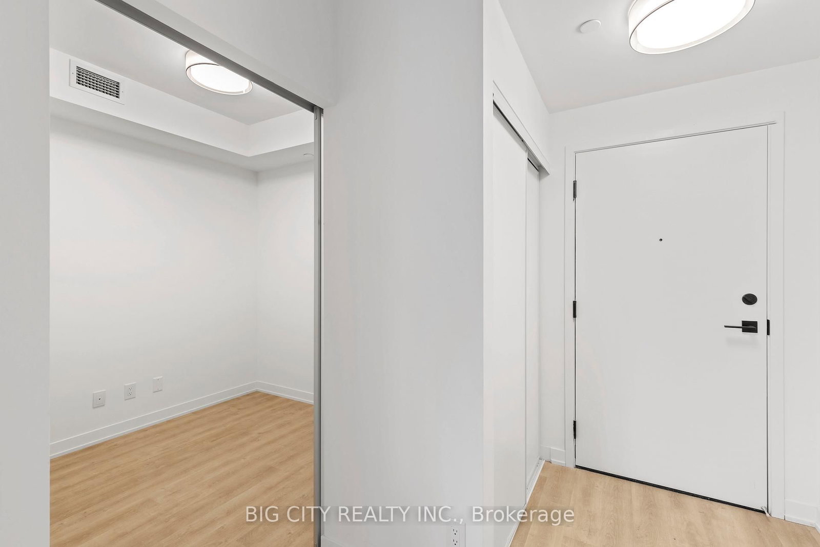 8119 Birchmount Road, Unit 517 - Photo 4