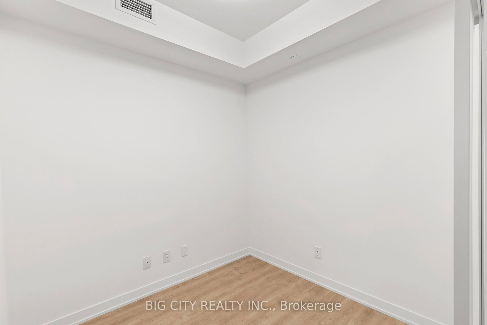 8119 Birchmount Road, Unit 517 - Photo 5