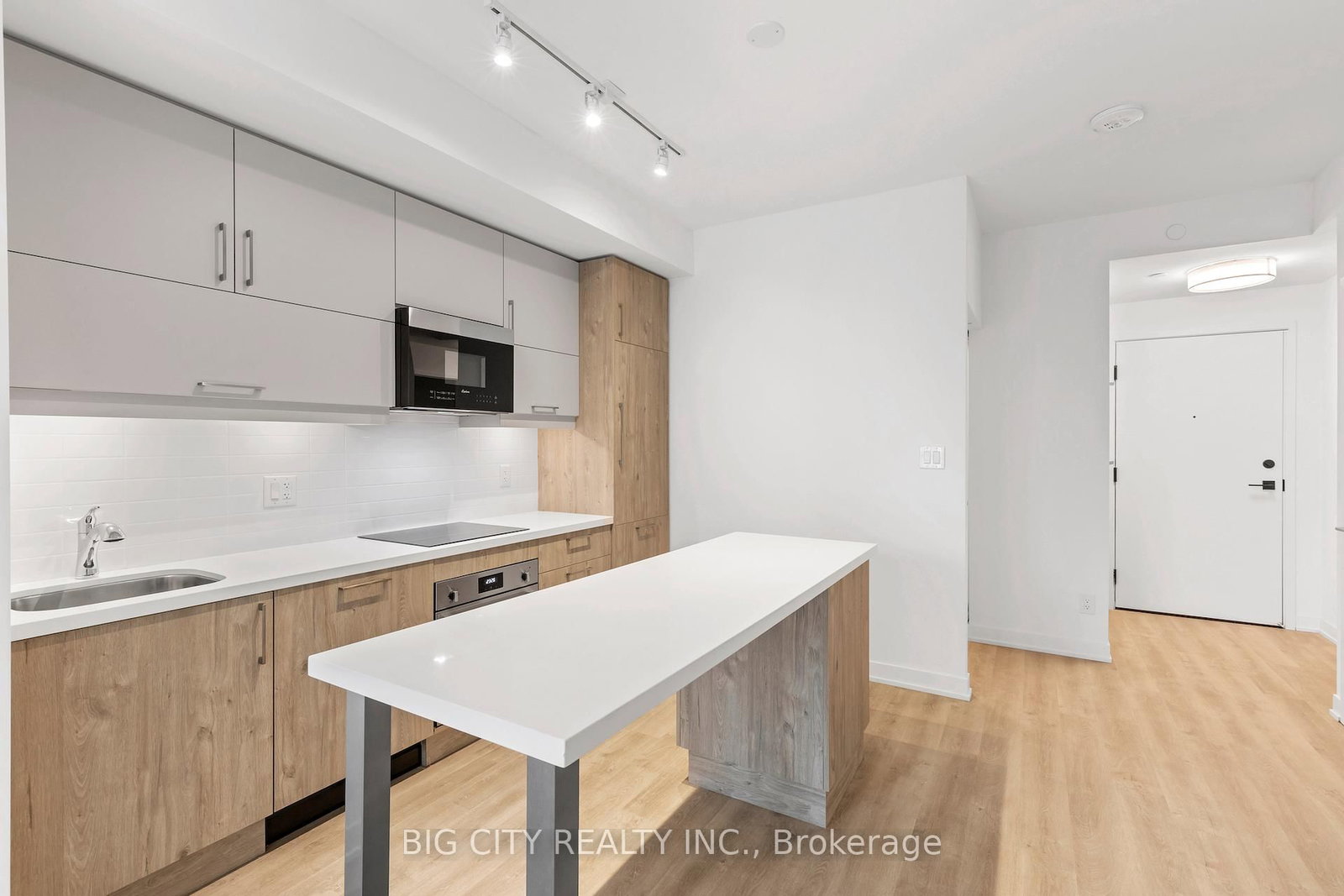 8119 Birchmount Road, Unit 517 - Photo 6