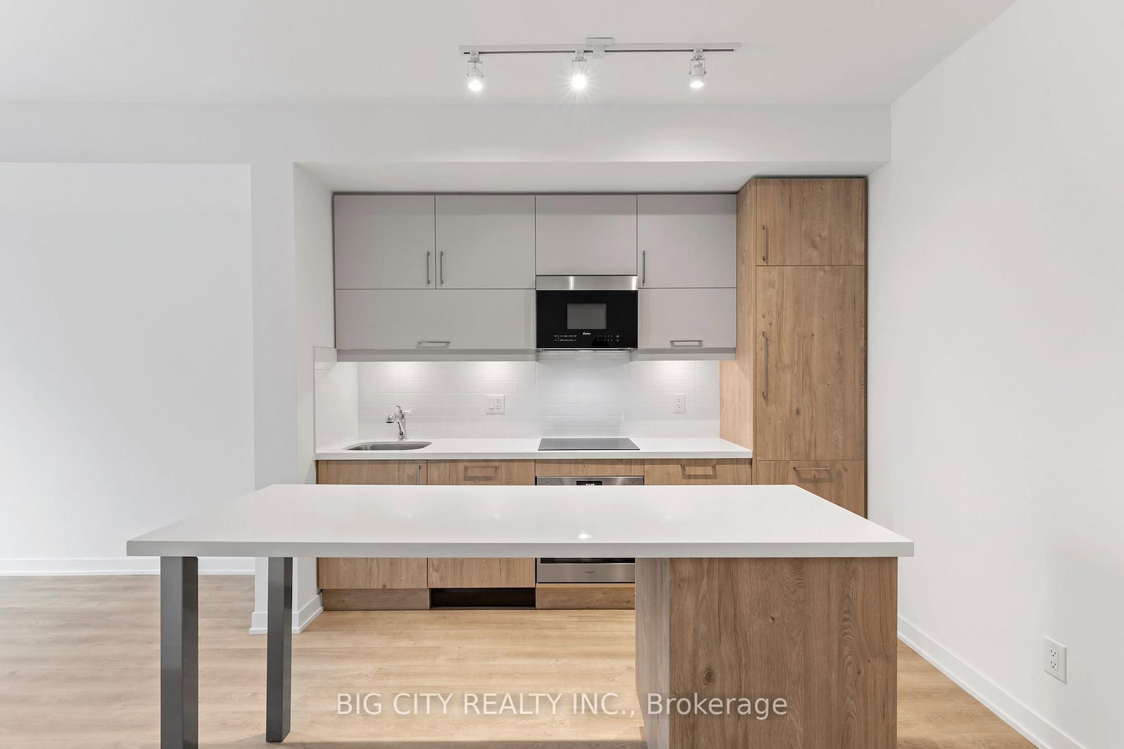 8119 Birchmount Road, Unit 517 - Photo 7