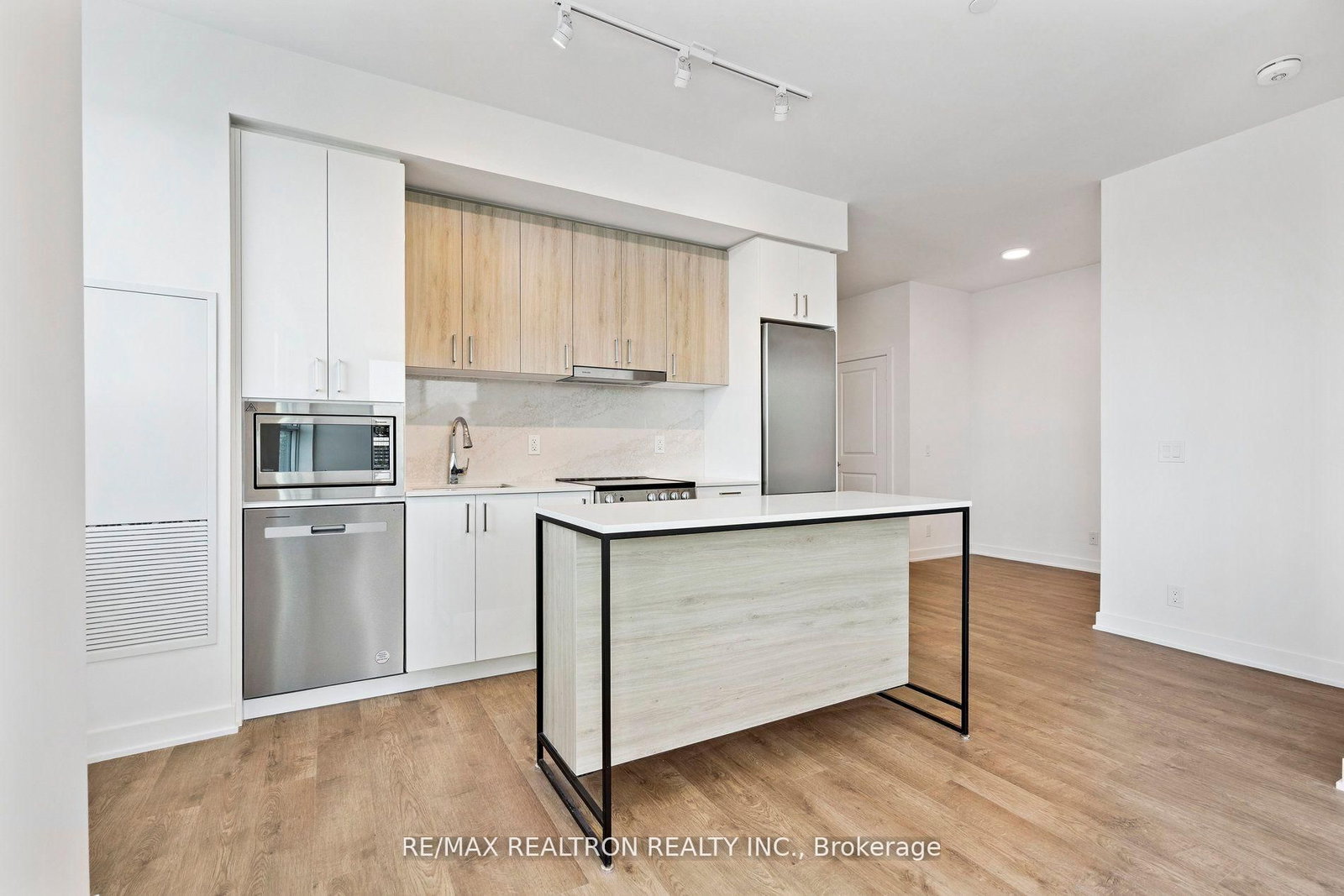 30 Upper Mall Way, Unit 211A - Photo 10