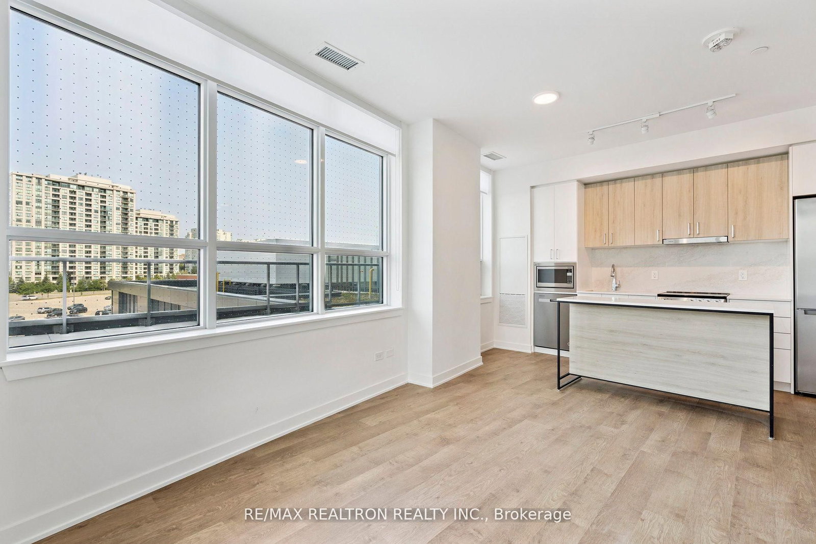 30 Upper Mall Way, Unit 211A - Photo 17