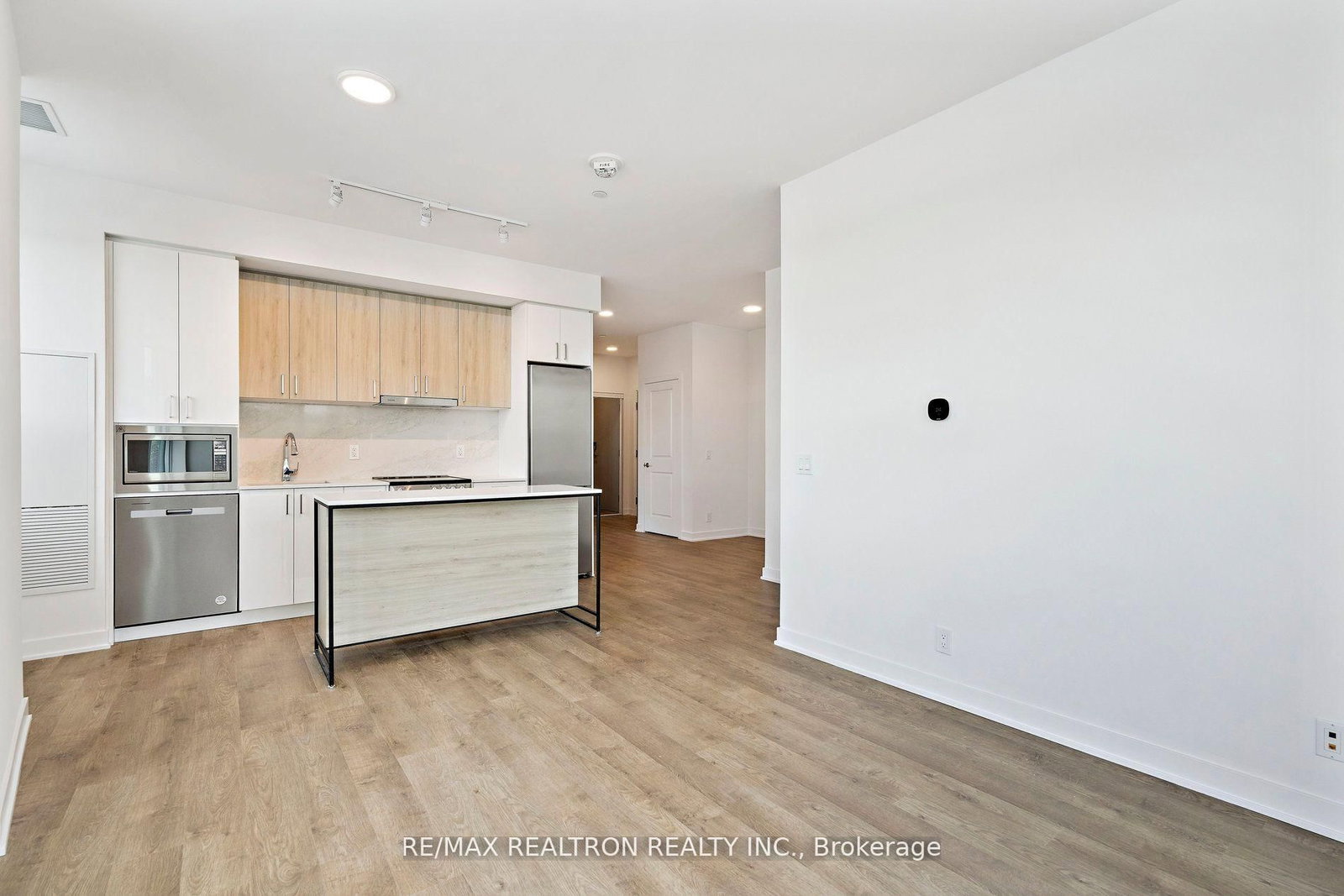 30 Upper Mall Way, Unit 211A - Photo 18