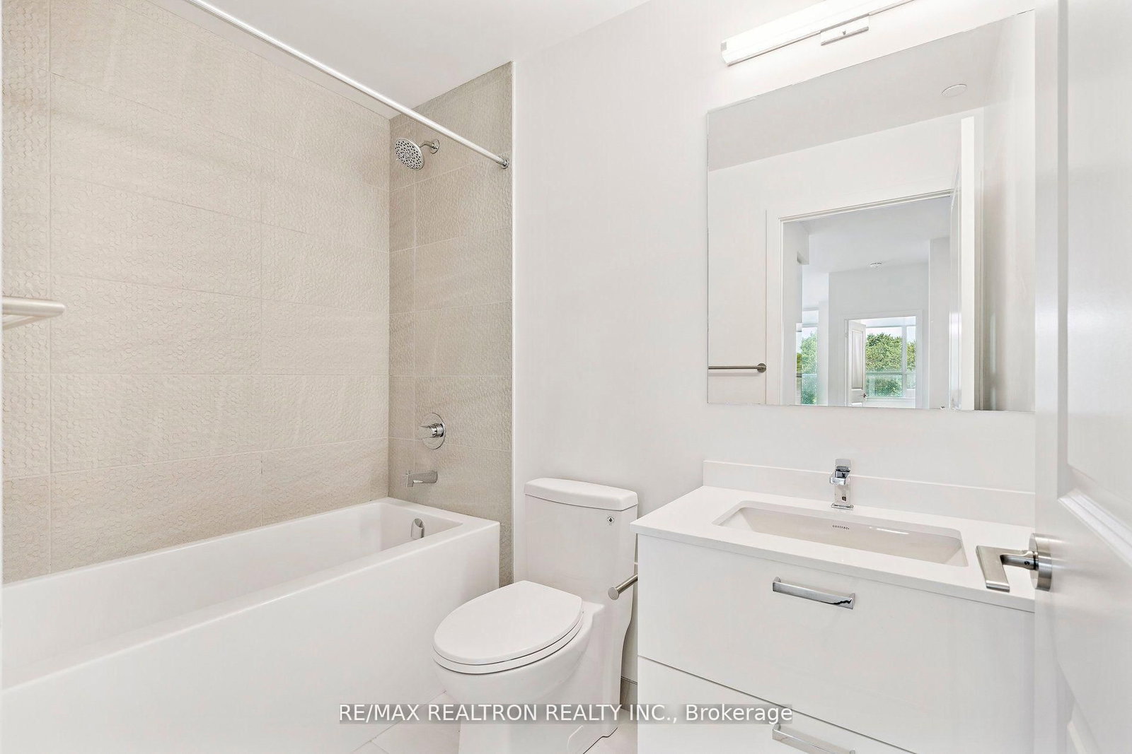 30 Upper Mall Way, Unit 211A - Photo 24