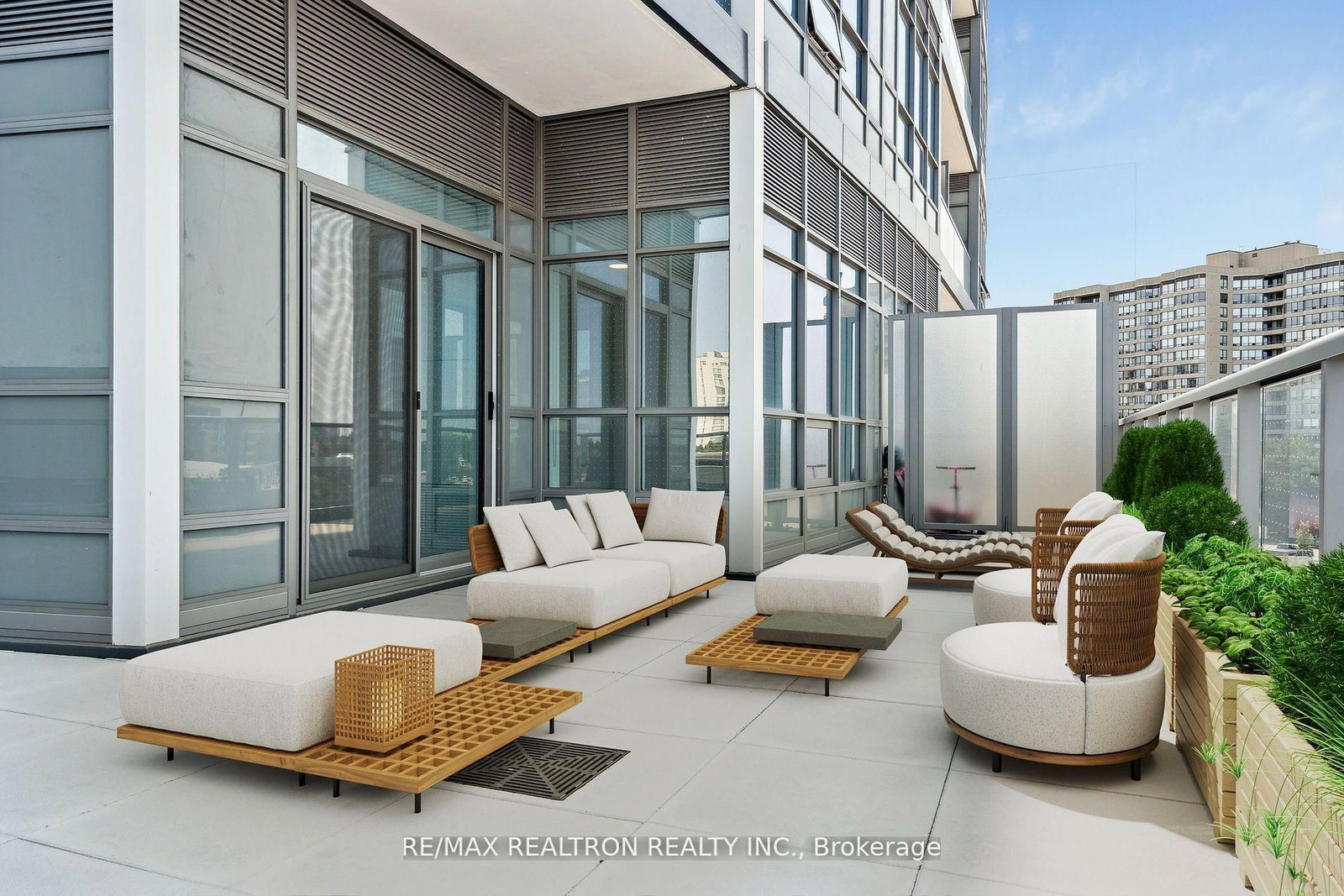 30 Upper Mall Way, Unit 211A - Photo 3