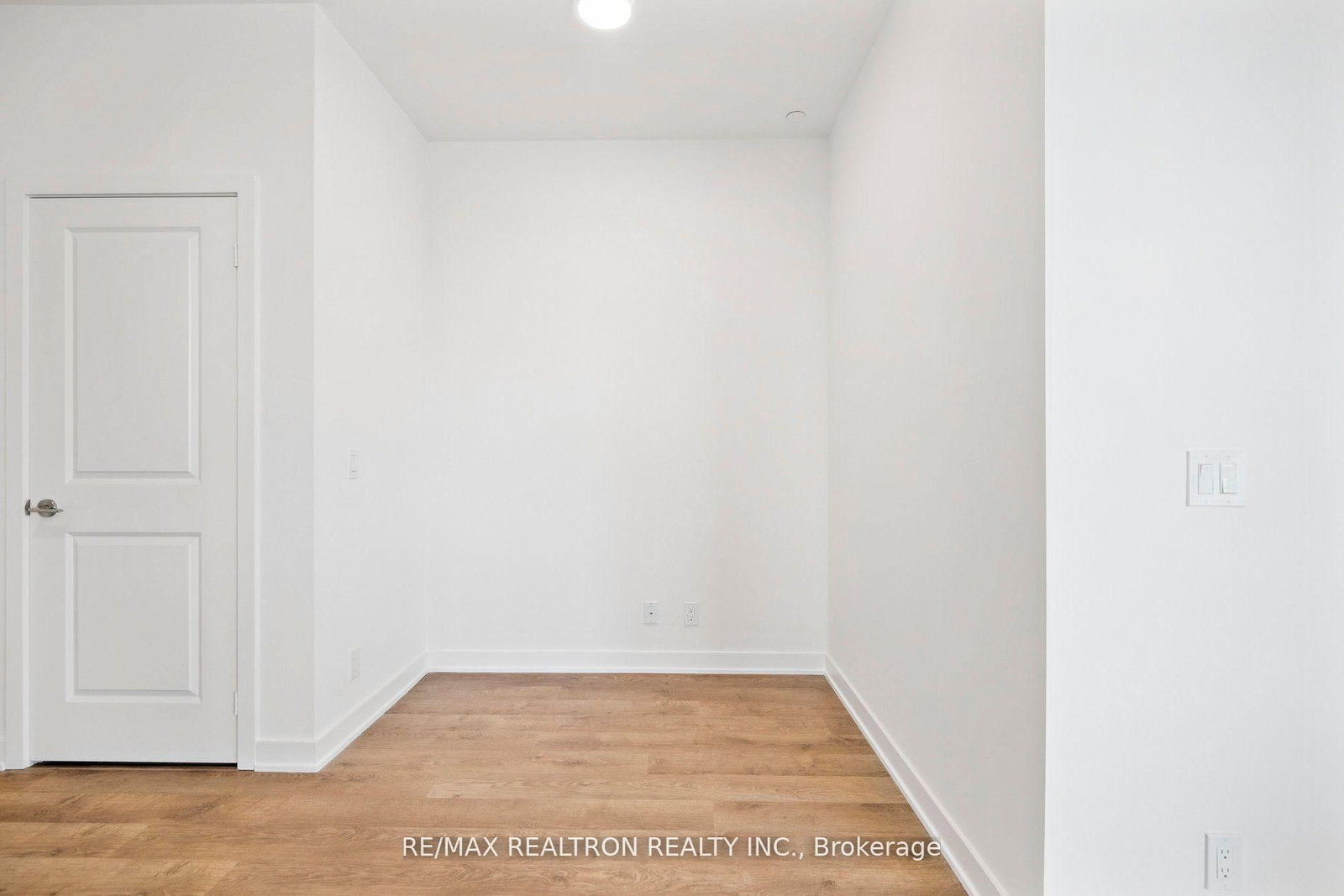 30 Upper Mall Way, Unit 211A - Photo 8