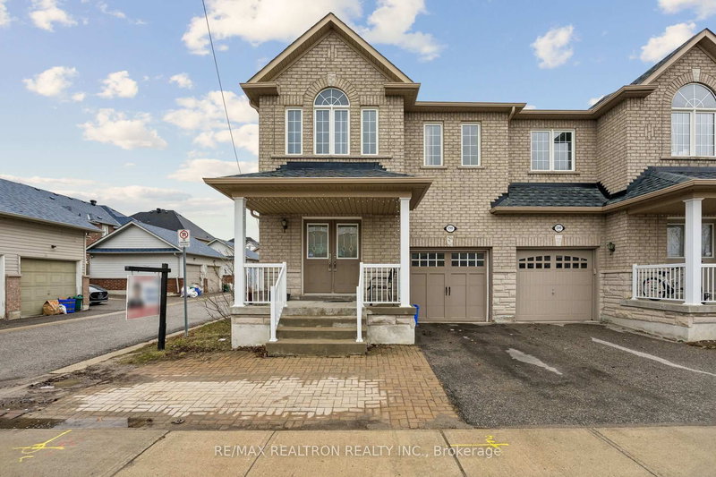 198 Swan Park Rd, Markham, L6E 1X5 | Image 2