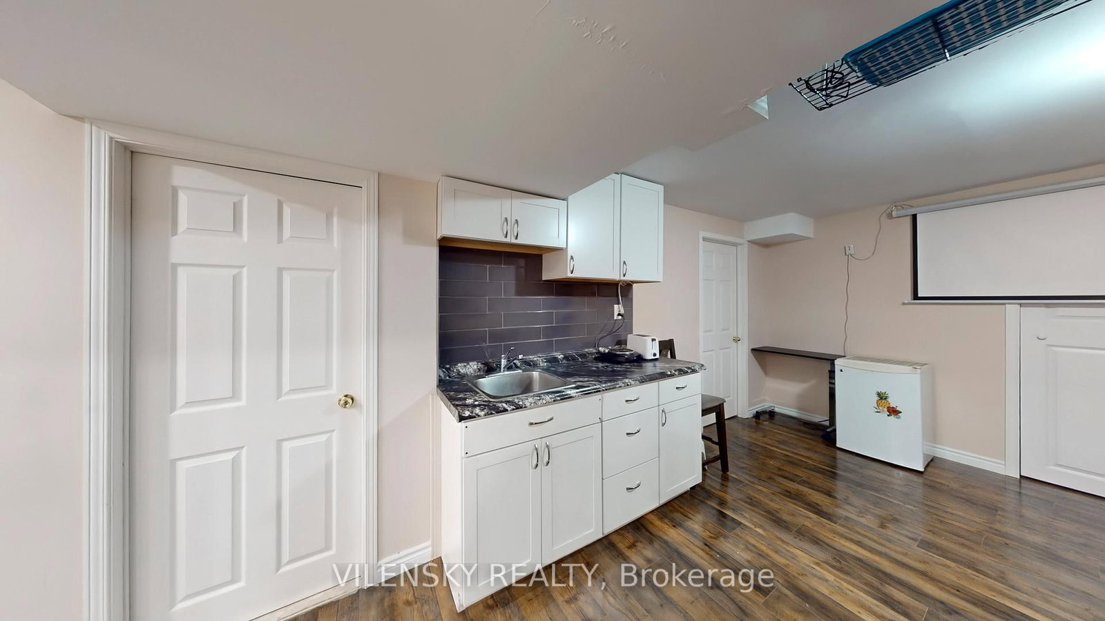 Detached House for sale at 2 Eminence Road, Vaughan, Ontario, L4K 5G2 - Patterson - MLS: N12991240