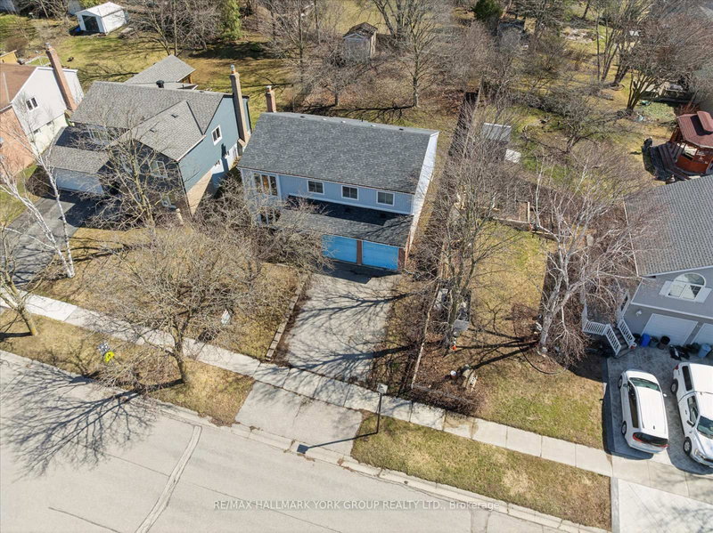 47 Holland River Blvd, East Gwillimbury, L9N 1C4 | Image 3