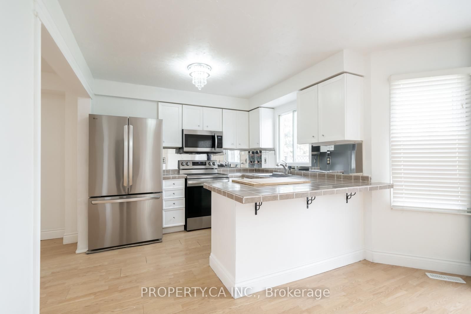 Detached House for sale at 87 O'Connor Crescent, Richmond Hill, Ontario, L4C 7N9 - North Richvale - MLS: N12991376