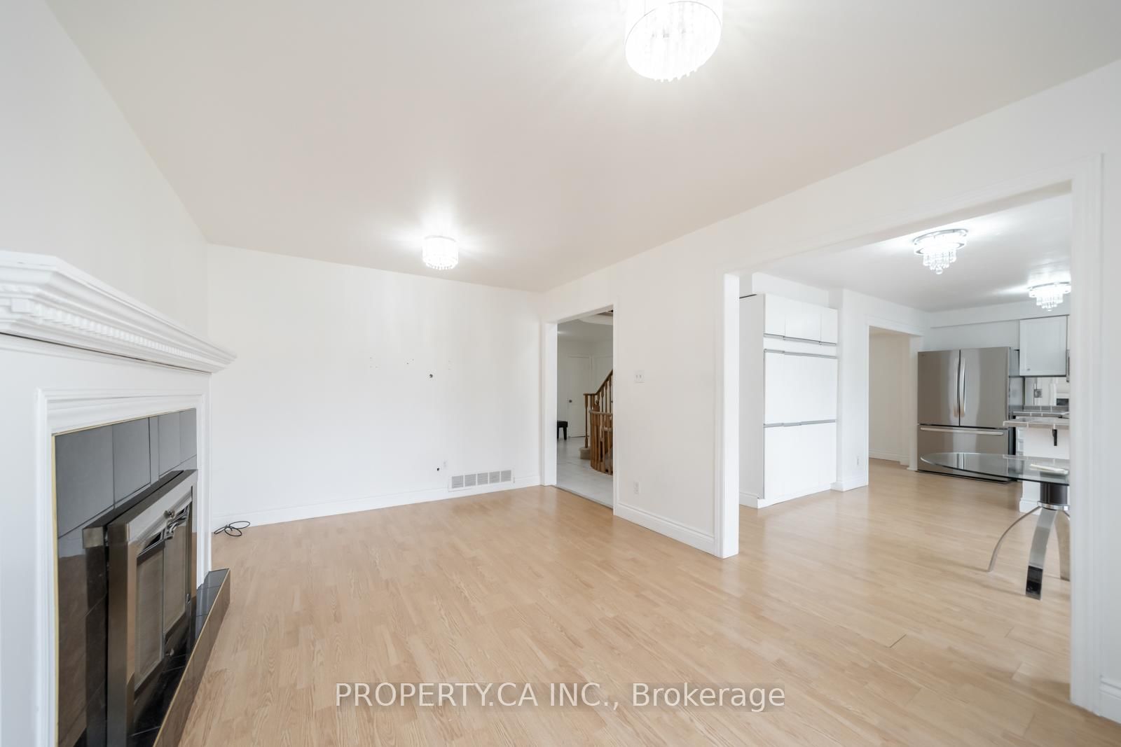 Detached House for sale at 87 O'Connor Crescent, Richmond Hill, Ontario, L4C 7N9 - North Richvale - MLS: N12991376