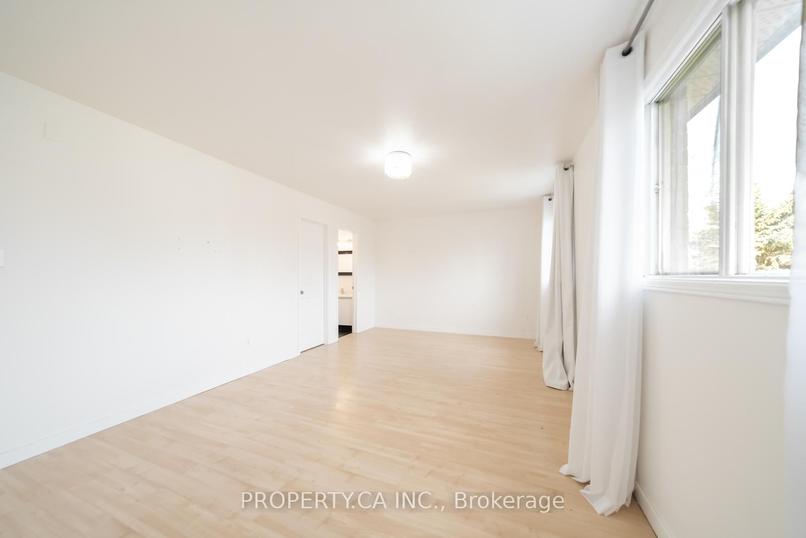 Detached House for sale at 87 O'Connor Crescent, Richmond Hill, Ontario, L4C 7N9 - North Richvale - MLS: N12991376