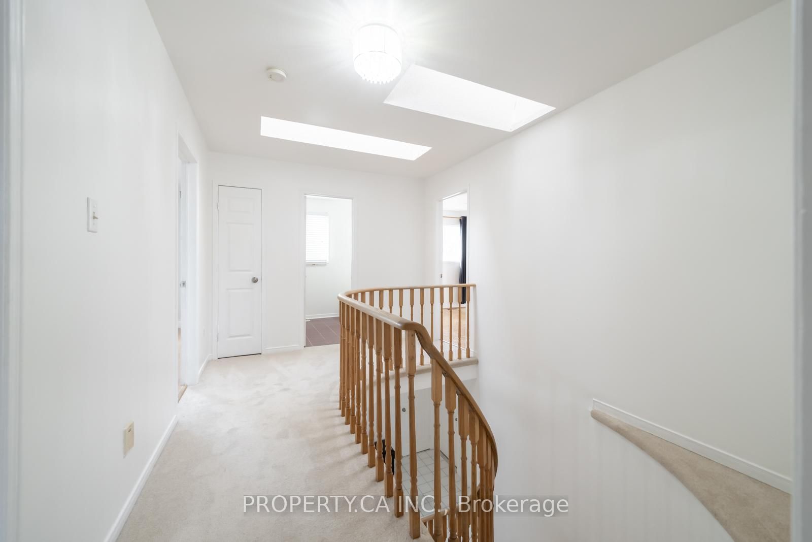 Detached House for sale at 87 O'Connor Crescent, Richmond Hill, Ontario, L4C 7N9 - North Richvale - MLS: N12991376